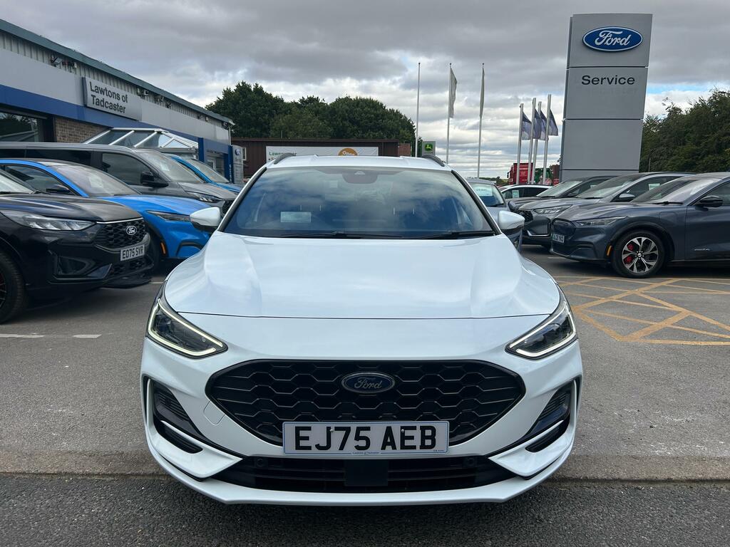 Ford Focus 1.0 Mhev St-line X 155Ps Mild Hybrid Estate M EJ75AEB White #2