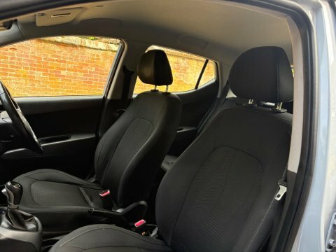 Hyundai I10 Premium White #7