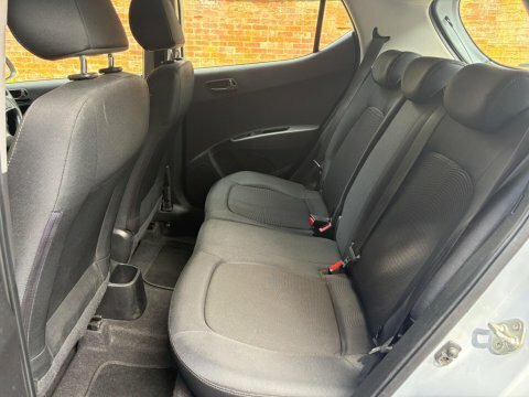 Hyundai I10 Premium White #8