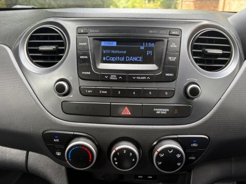 Hyundai I10 Premium White #11