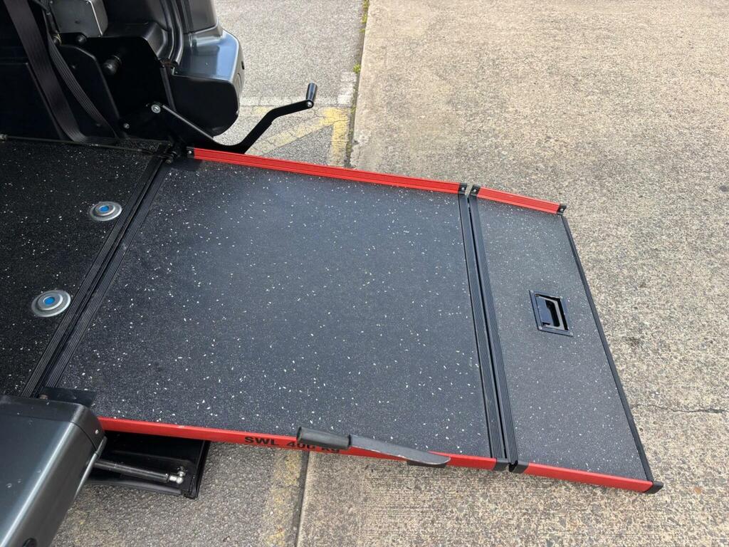 Peugeot Partner Tepee Tepee 1.6 Bluehdi 100 Outdoor Red #28