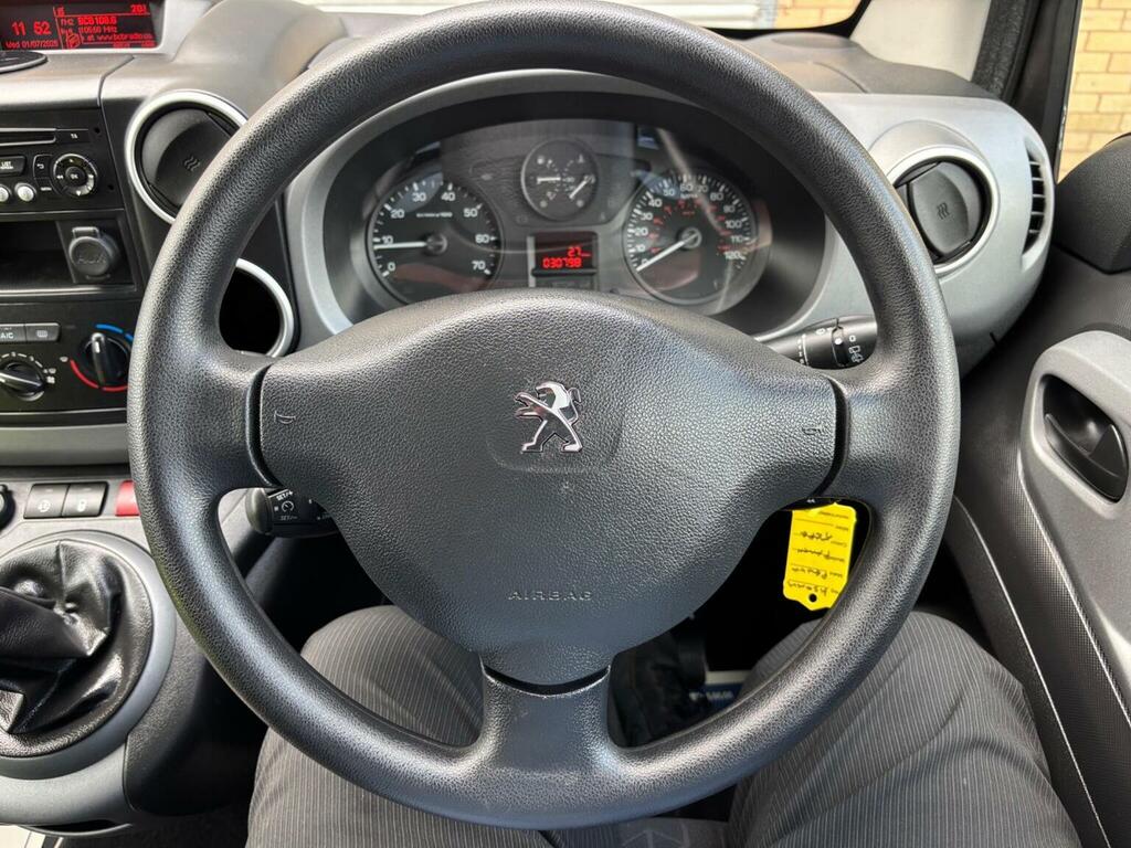 Peugeot Partner Tepee Tepee 1.6 Bluehdi 100 Outdoor Red #25