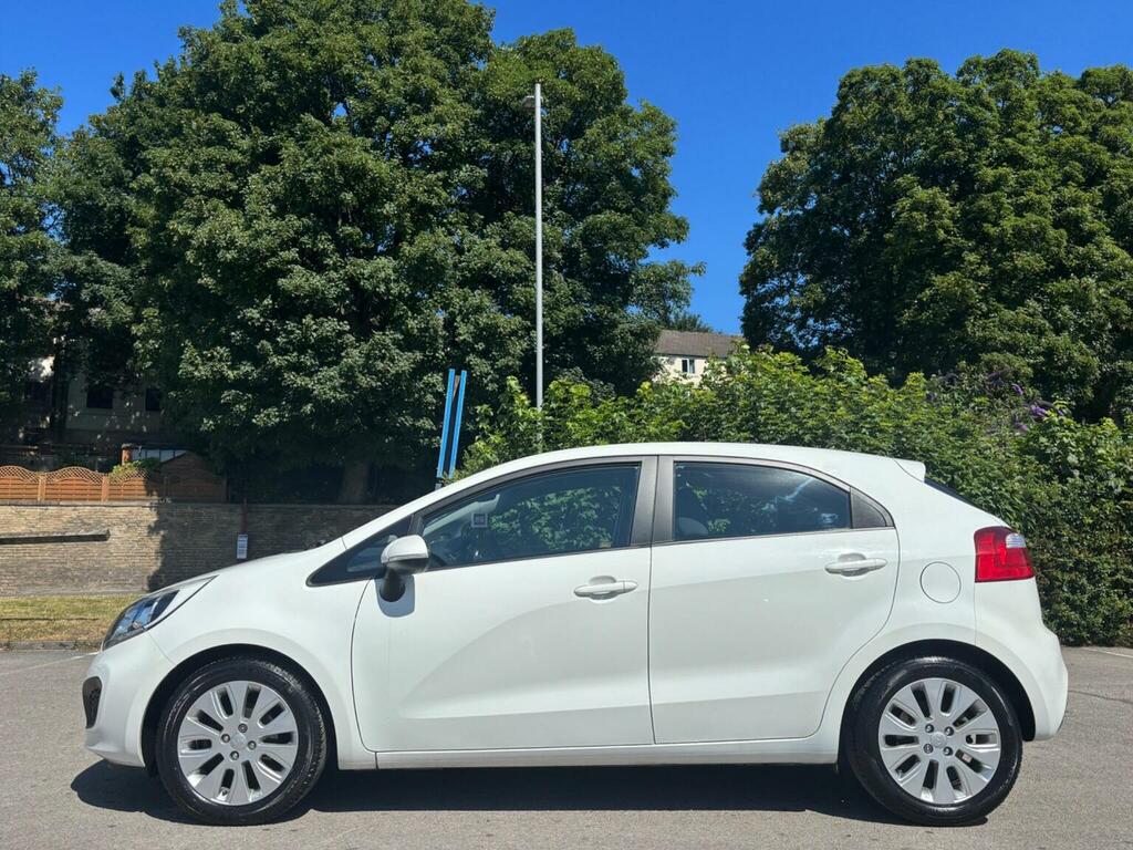 Kia RIO Hatchback 1.25 2 Euro 5 201313 White #5