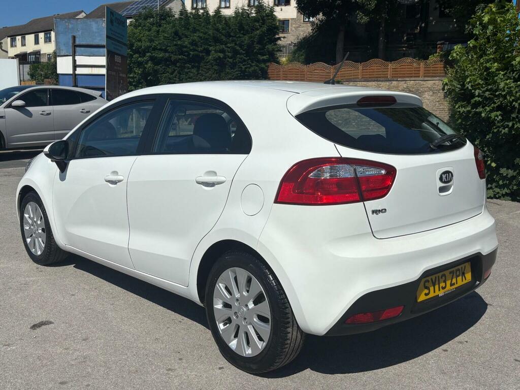 Kia RIO Hatchback 1.25 2 Euro 5 201313 White #4