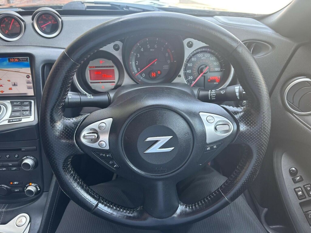 Nissan 370Z Z White #27