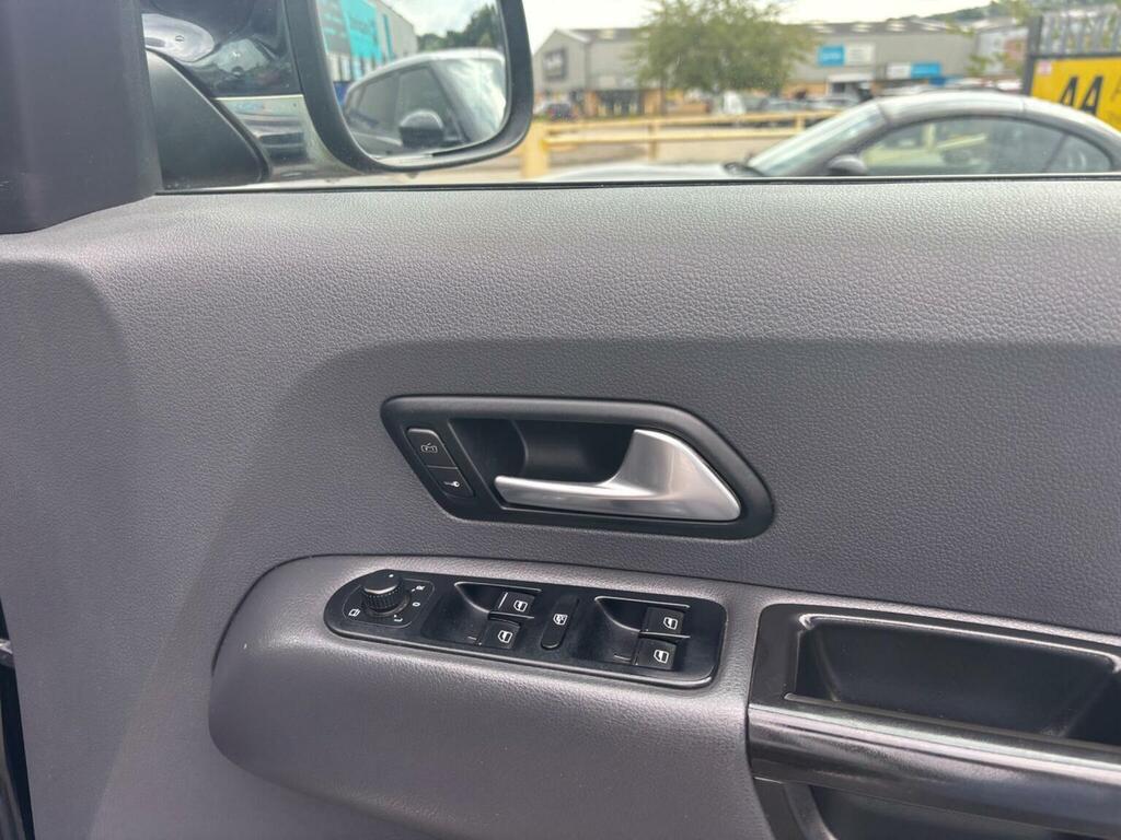 Volkswagen Amarok Black #24