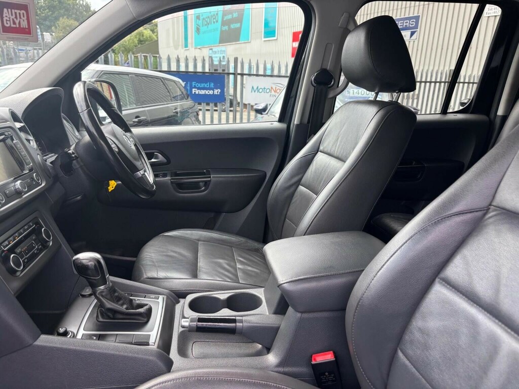 Volkswagen Amarok Black #16