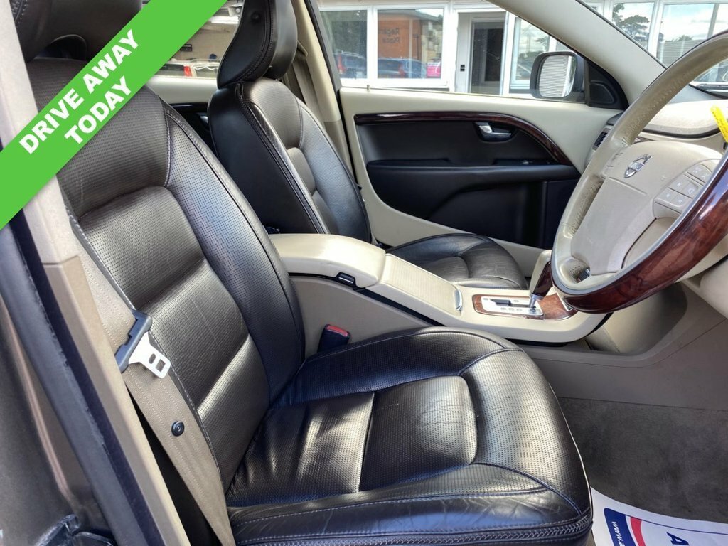 Volvo XC70 3.2L Se Lux Grey #3