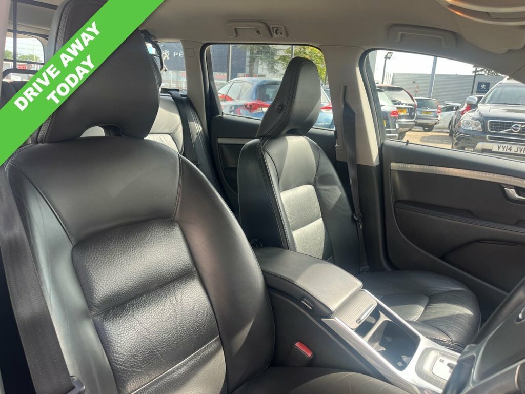 Volvo XC70 2.4L Se Lux Silver #3