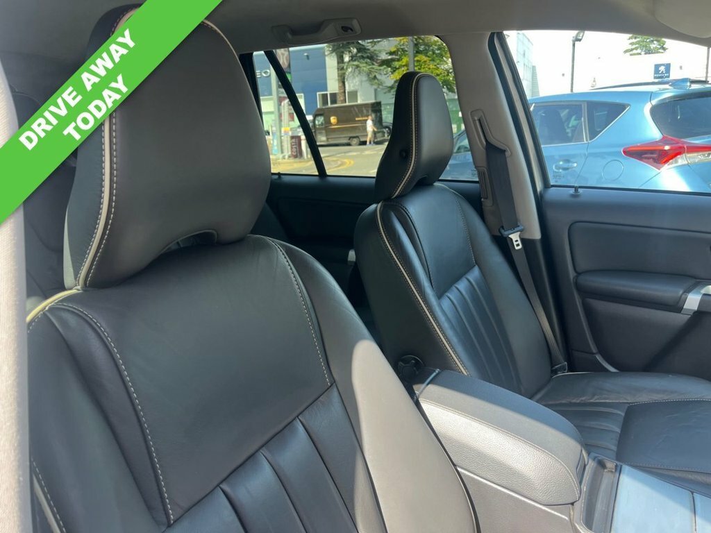 Volvo XC90 2.4L Se Lux Silver #3