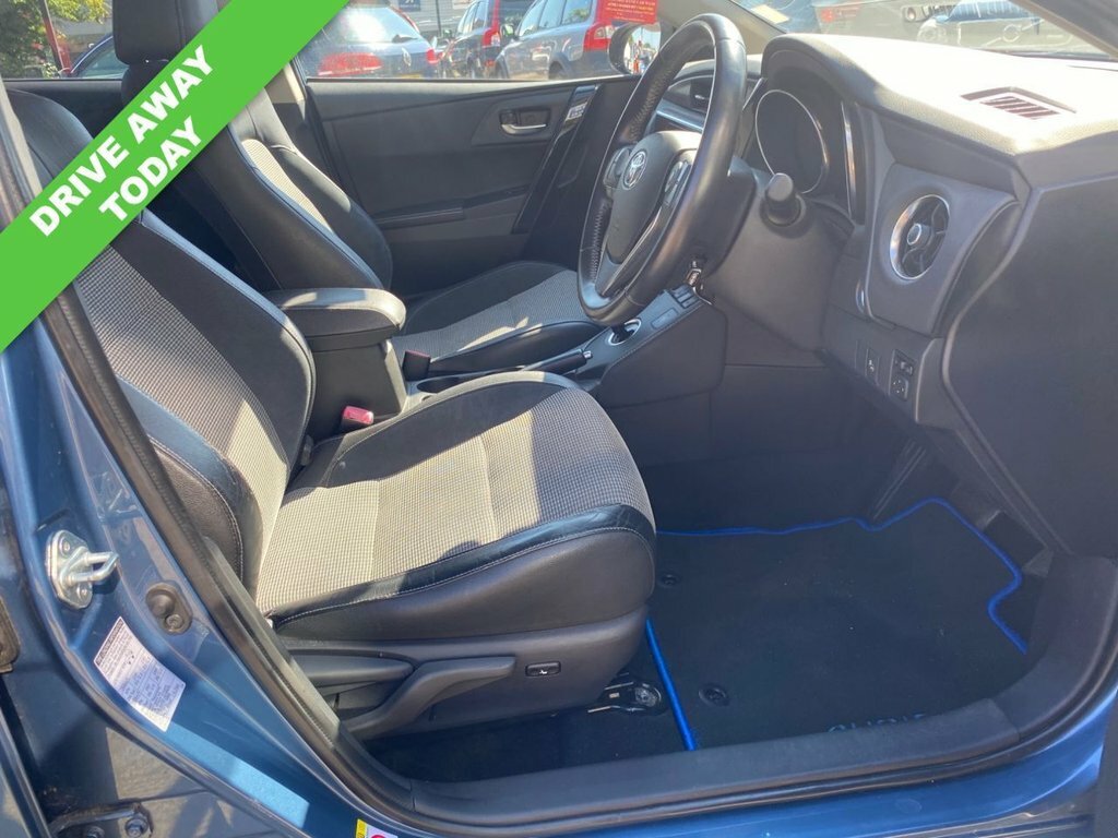 Toyota Auris 1.8L Excel Blue #3