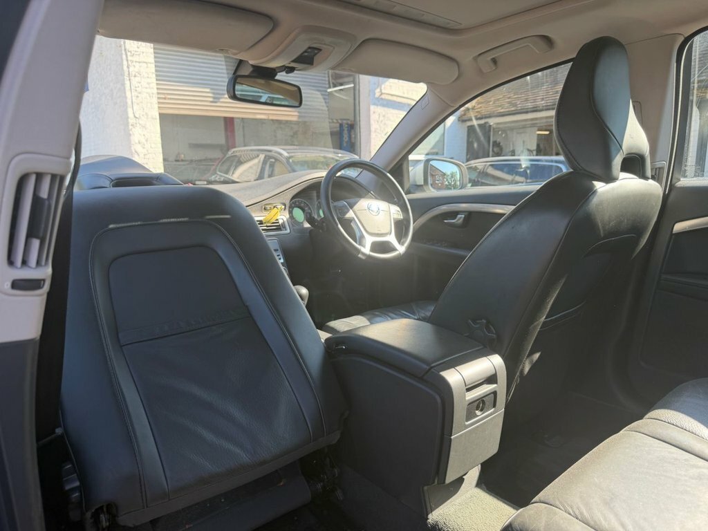 Volvo V70 2.5T Se Geartronic Euro Black #16