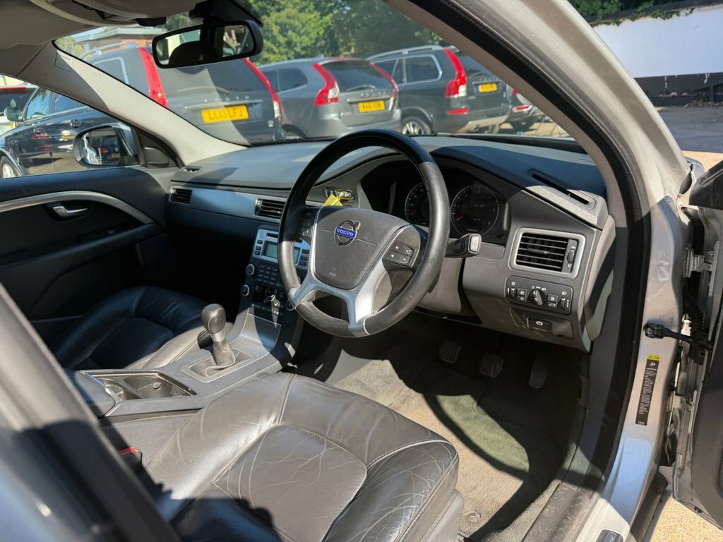 Volvo V70 2.5T Se Geartronic Euro Black #7