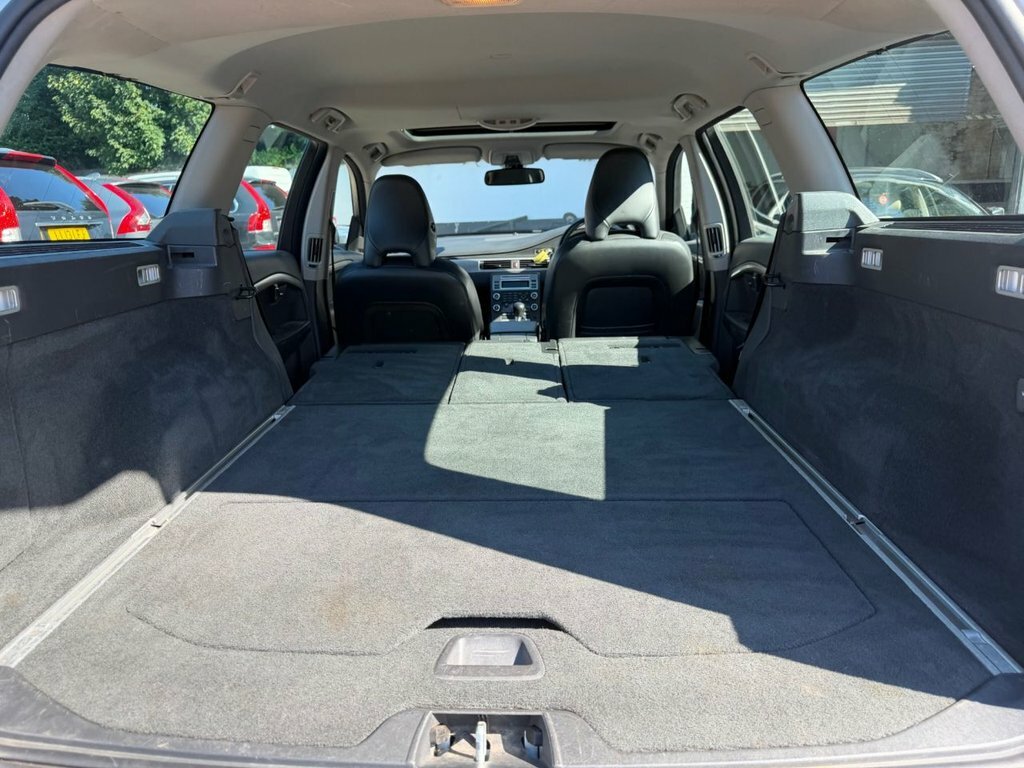 Volvo V70 2.5T Se Geartronic Euro Black #28