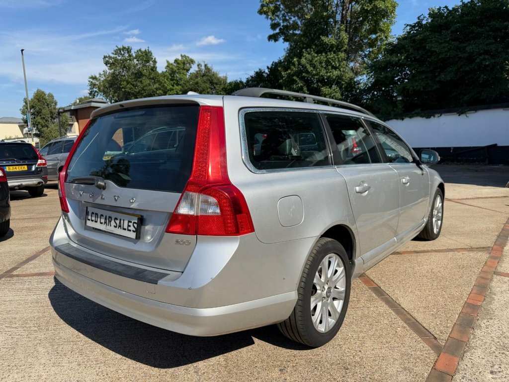 Volvo V70 2L Se Silver #2
