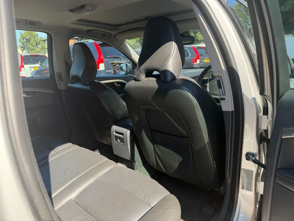 Volvo V70 2.5T Se Geartronic Euro Black #11