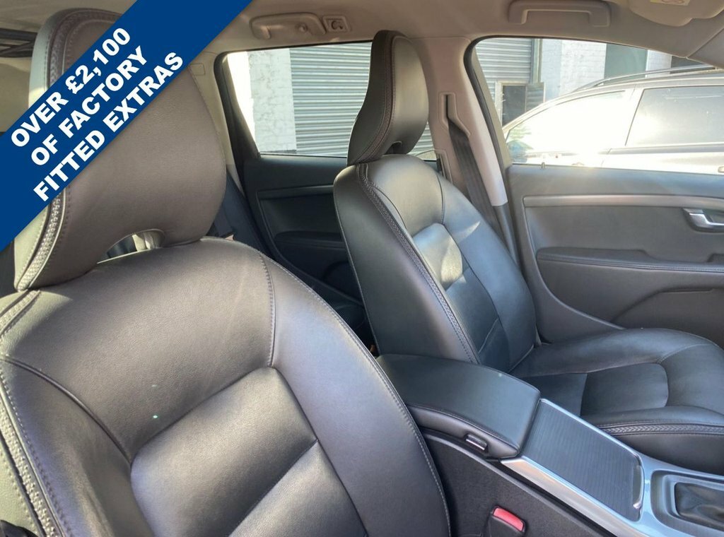 Volvo XC70 2.4L Se Lux Silver #3