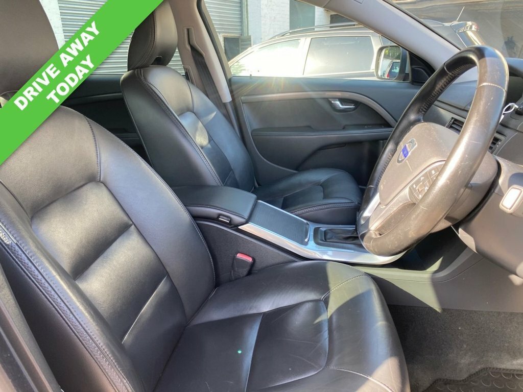 Volvo XC70 2.4L Se Lux Silver #4