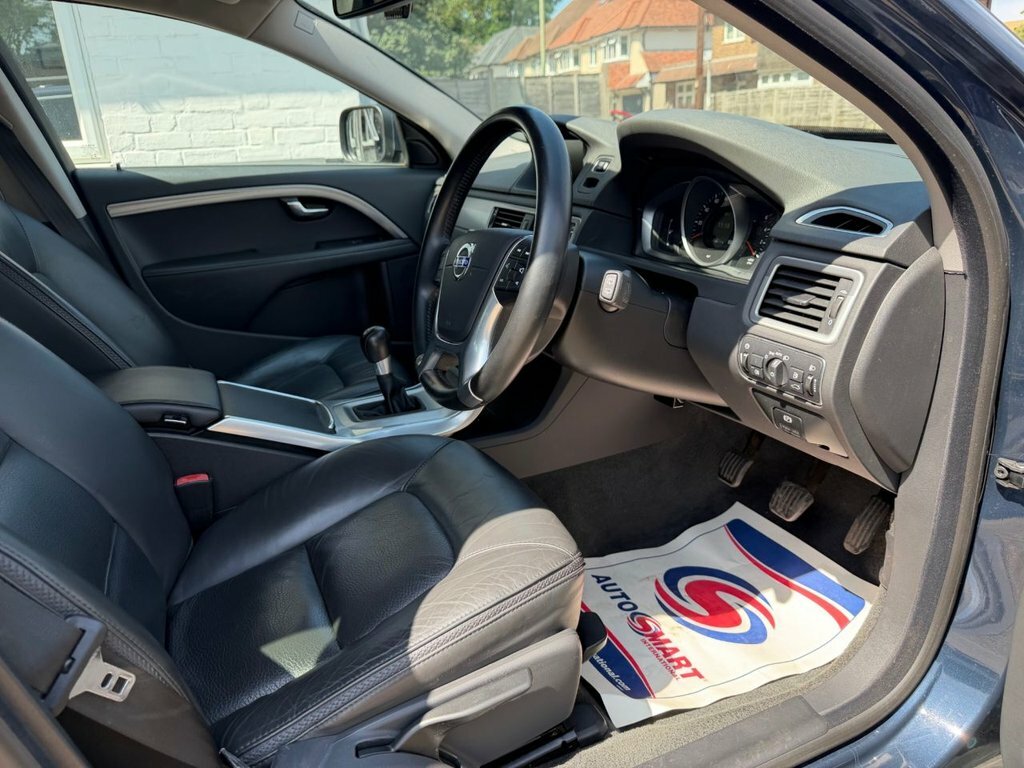 Volvo XC70 2.4L Se Nav Blue #6