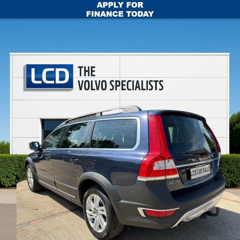 Volvo XC70 2.4L Se Nav Blue