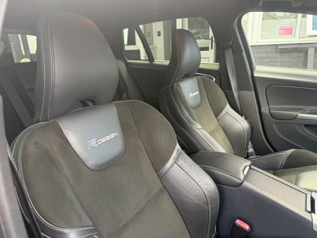 Volvo V60 2.4L R-design Nav Black #3