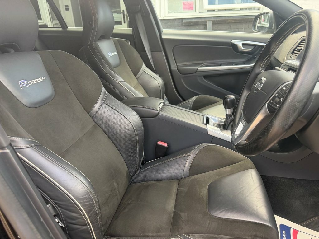 Volvo V60 2.4L R-design Nav Black #5