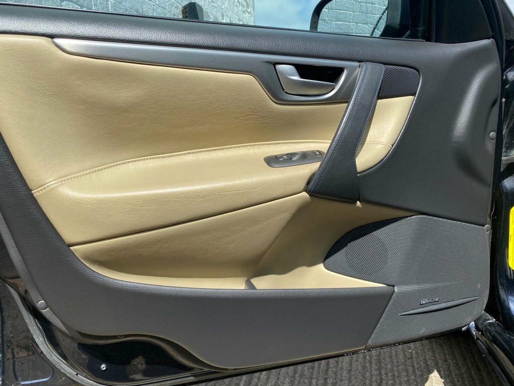 Volvo S60 Se D5 4-Door Grey #25