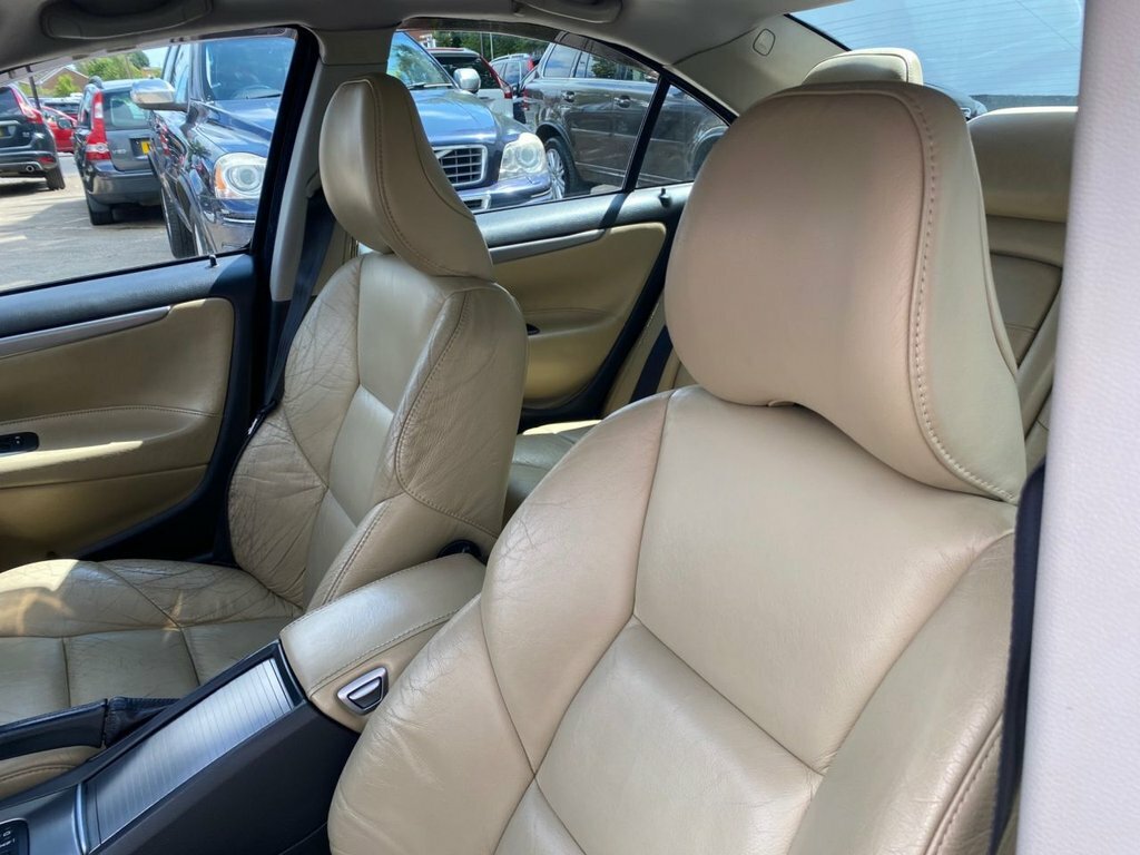Volvo S60 Se D5 4-Door Grey #20