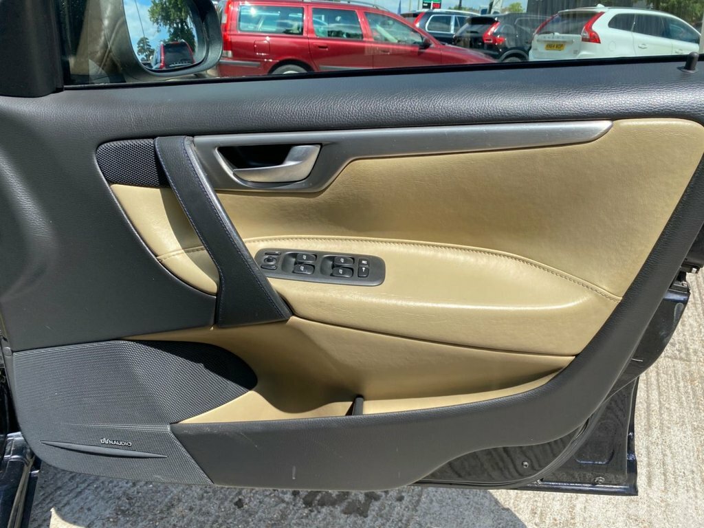 Volvo S60 Se D5 4-Door Grey #28