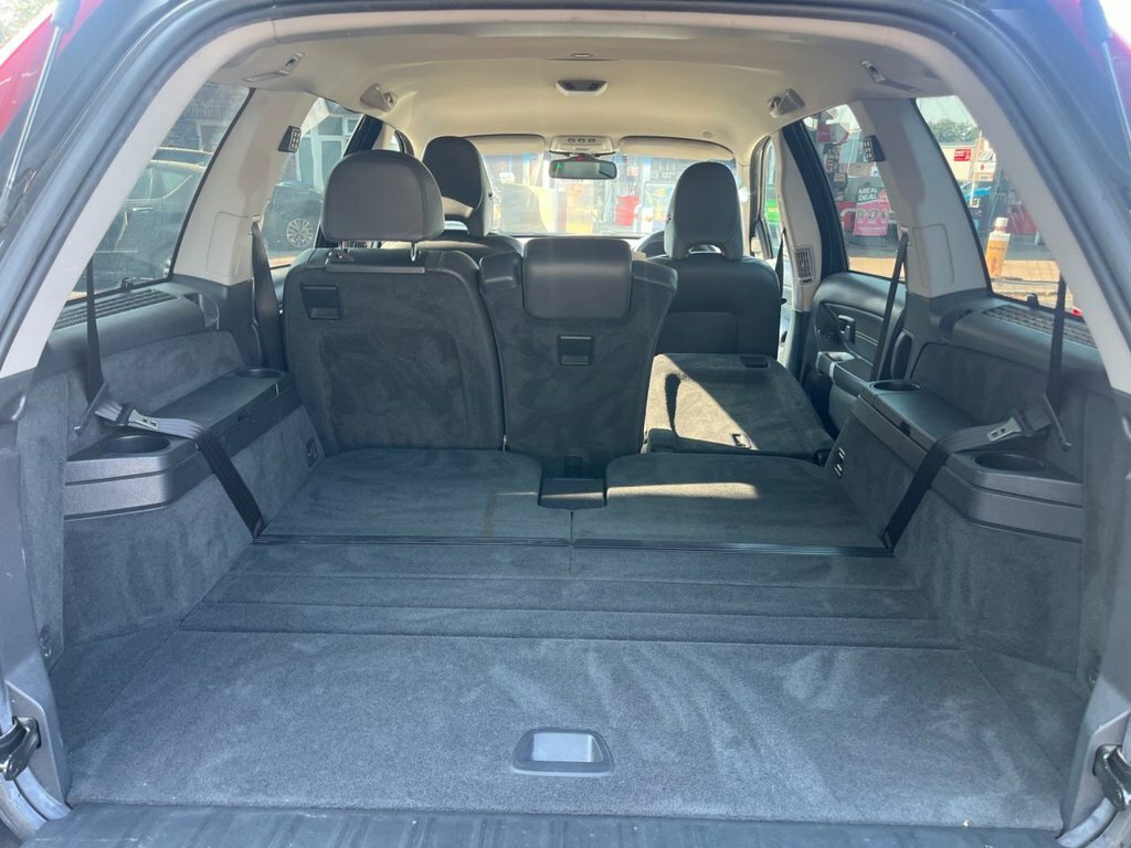 Volvo XC90 2.4 D5 Se Lux Awd 200 Bhp Silver #22