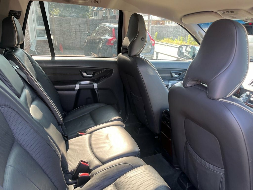 Volvo XC90 2.4 D5 Se Lux Awd 200 Bhp Silver #10