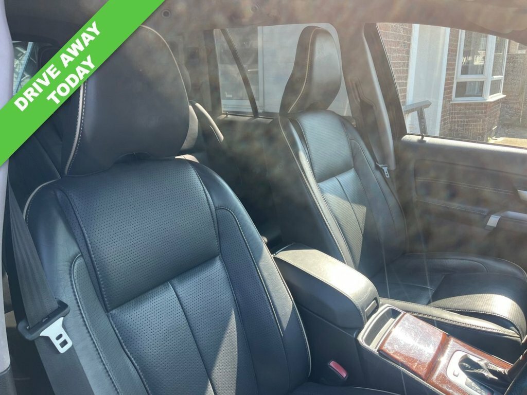 Volvo XC90 2.4 D5 Se Lux Awd 200 Bhp Silver #2