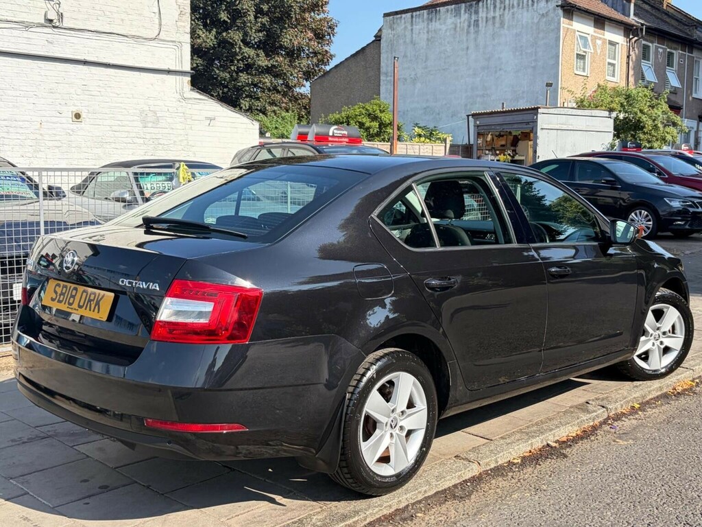 Skoda Octavia 1.0 Tsi Se Dsg Euro 6 Ss Black #3