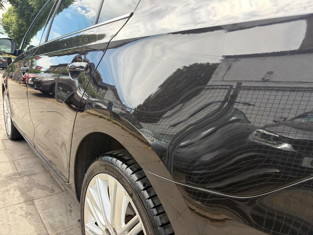 Seat Toledo  Black #32
