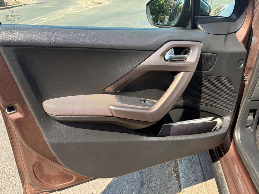 Peugeot 2008 Active Blue #84