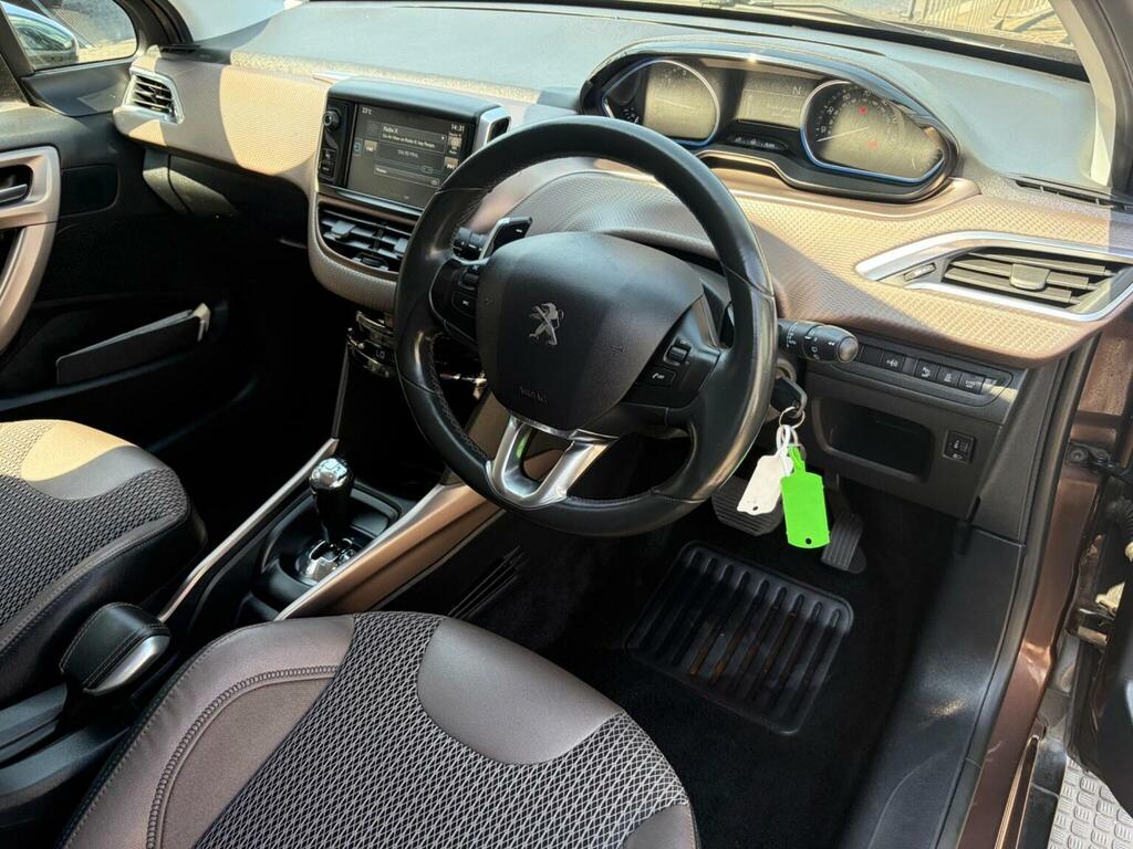 Peugeot 2008 Active Blue #35