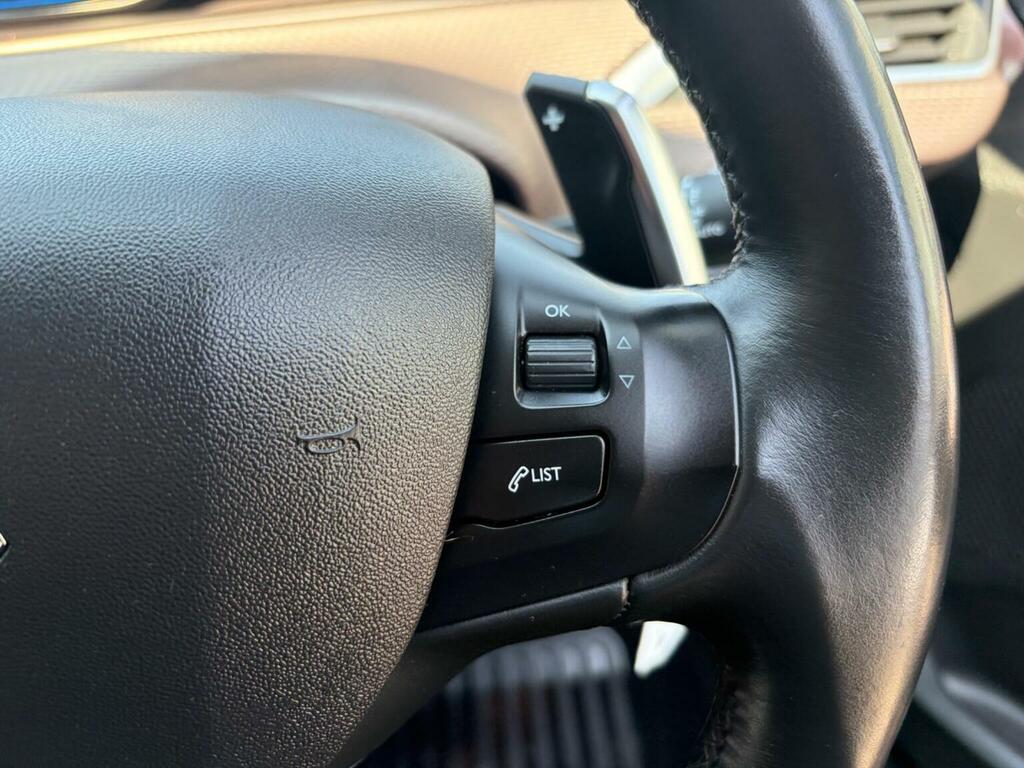 Peugeot 2008 Active Blue #43
