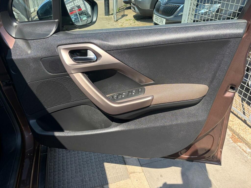Peugeot 2008 Active Blue #55