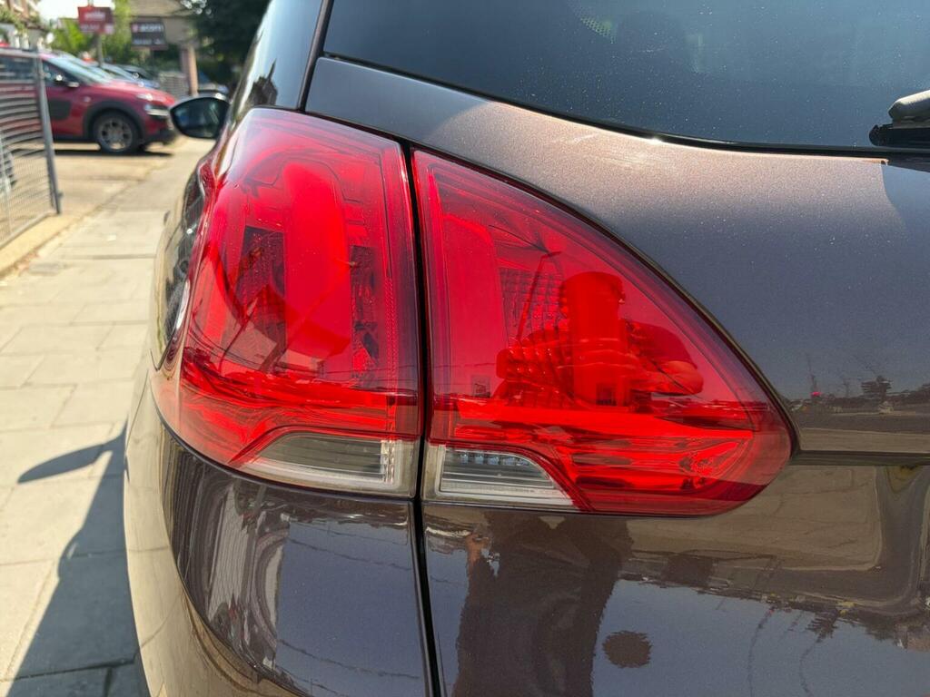 Peugeot 2008 Active Blue #30