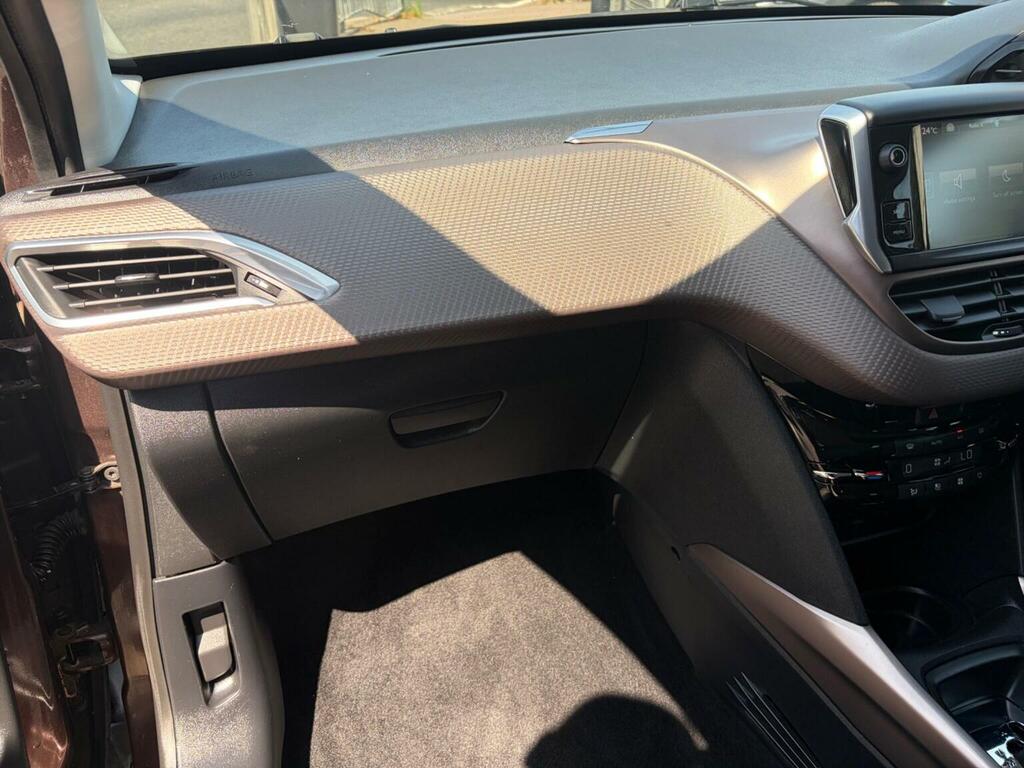 Peugeot 2008 Active Blue #83
