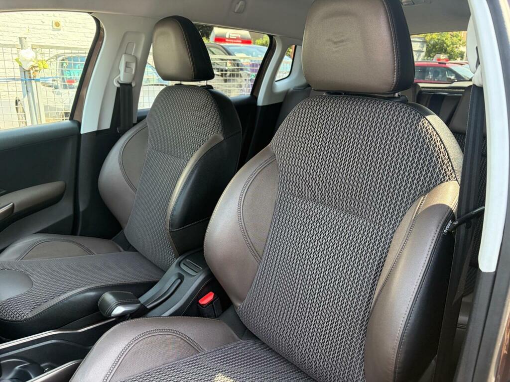Peugeot 2008 Active Blue #76