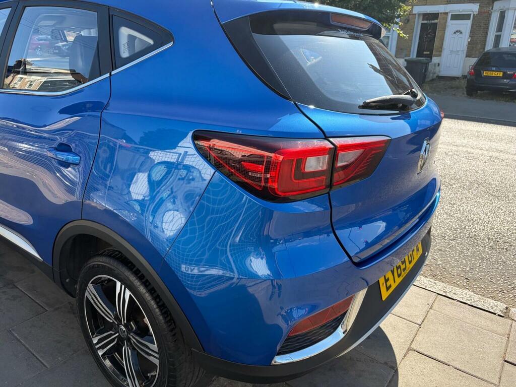 MG ZS Excite Red #30