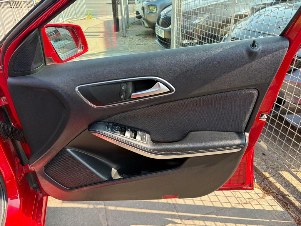 Mercedes-Benz A Class A180 Cdi Blueefficiency Amg Black #50