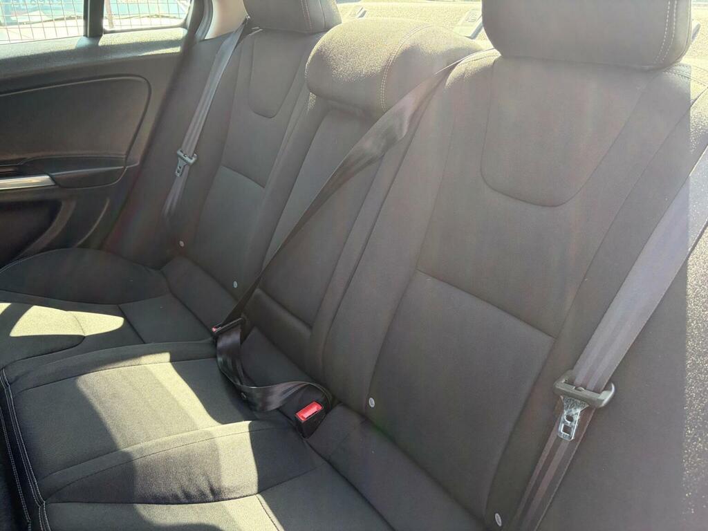 Volvo S60 2L R-design Lux Nav Red #66