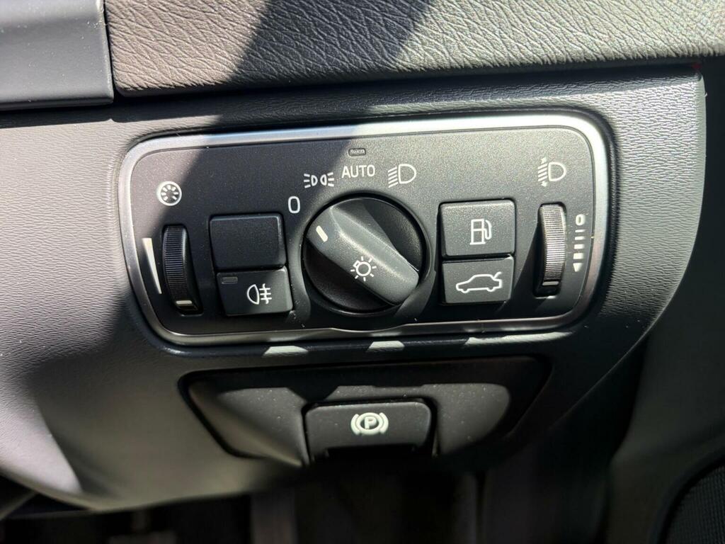 Volvo S60 2L R-design Lux Nav Red #46