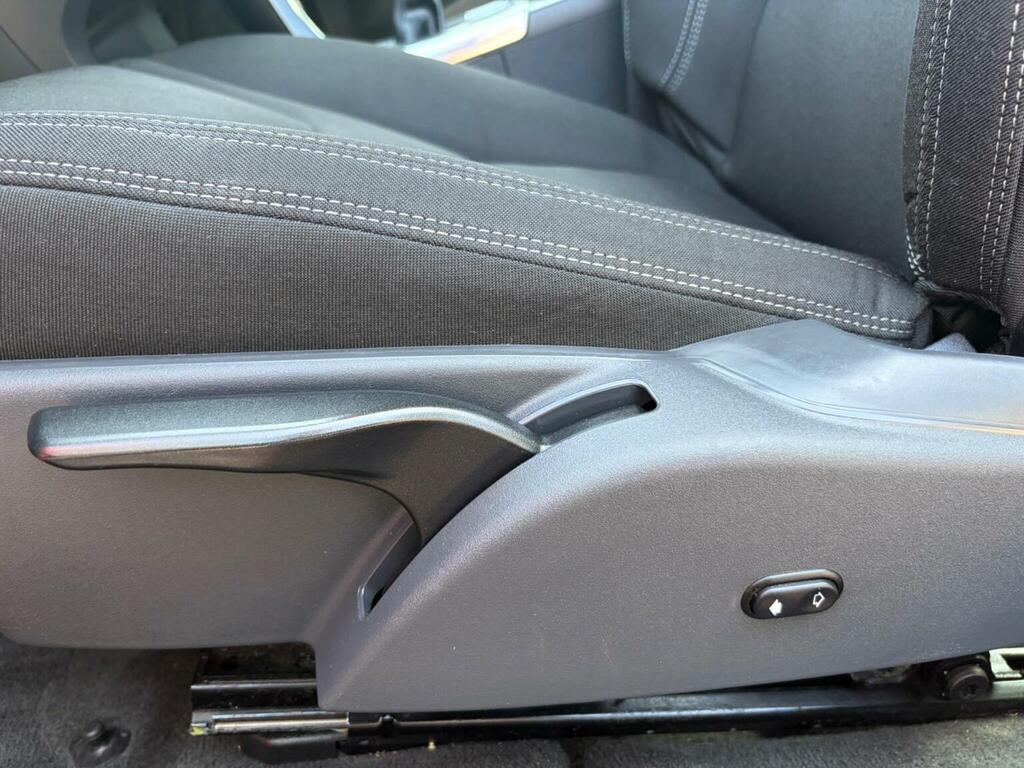 Volvo S60 2L R-design Lux Nav Red #78