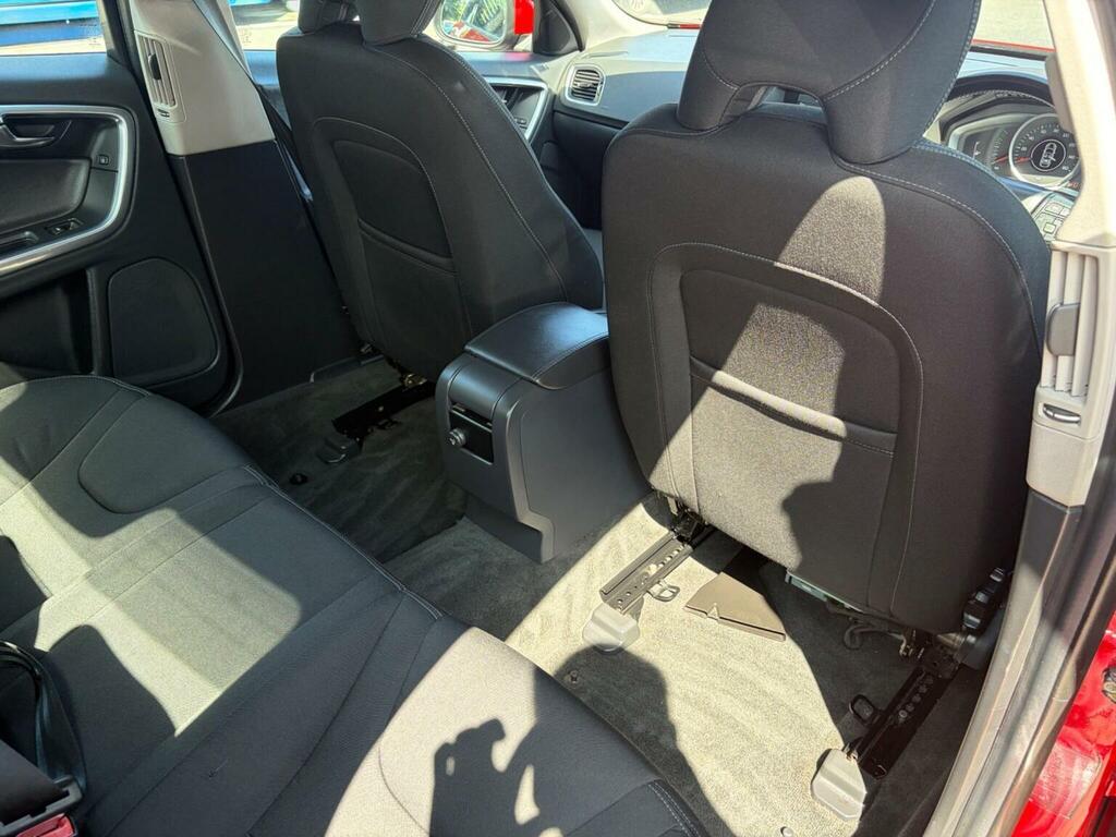 Volvo S60 2L R-design Lux Nav Red #57