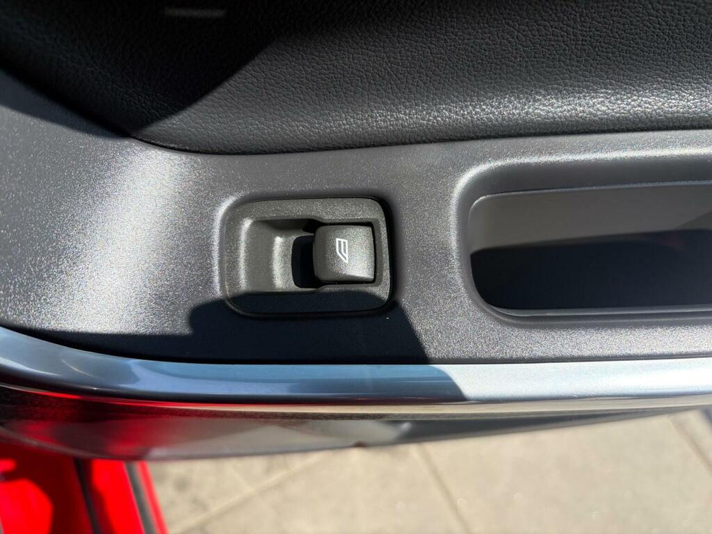 Volvo S60 2L R-design Lux Nav Red #63