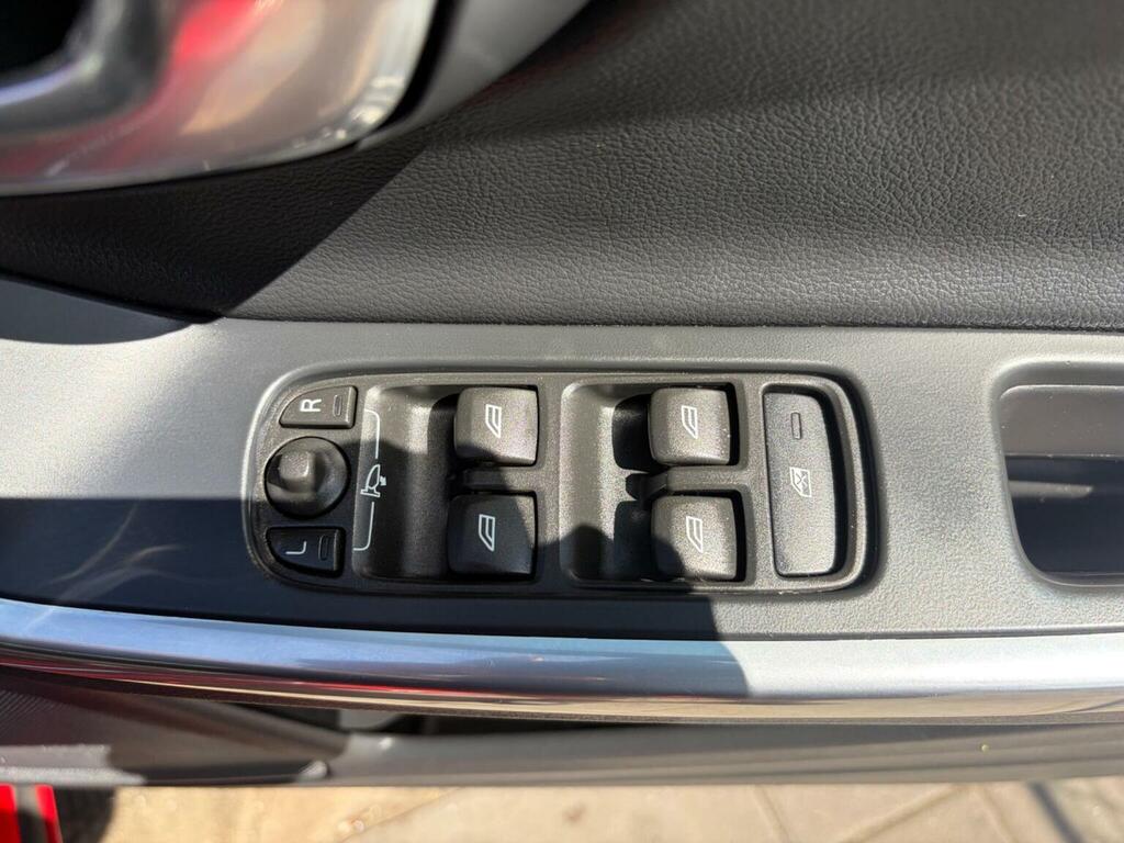 Volvo S60 2L R-design Lux Nav Red #54