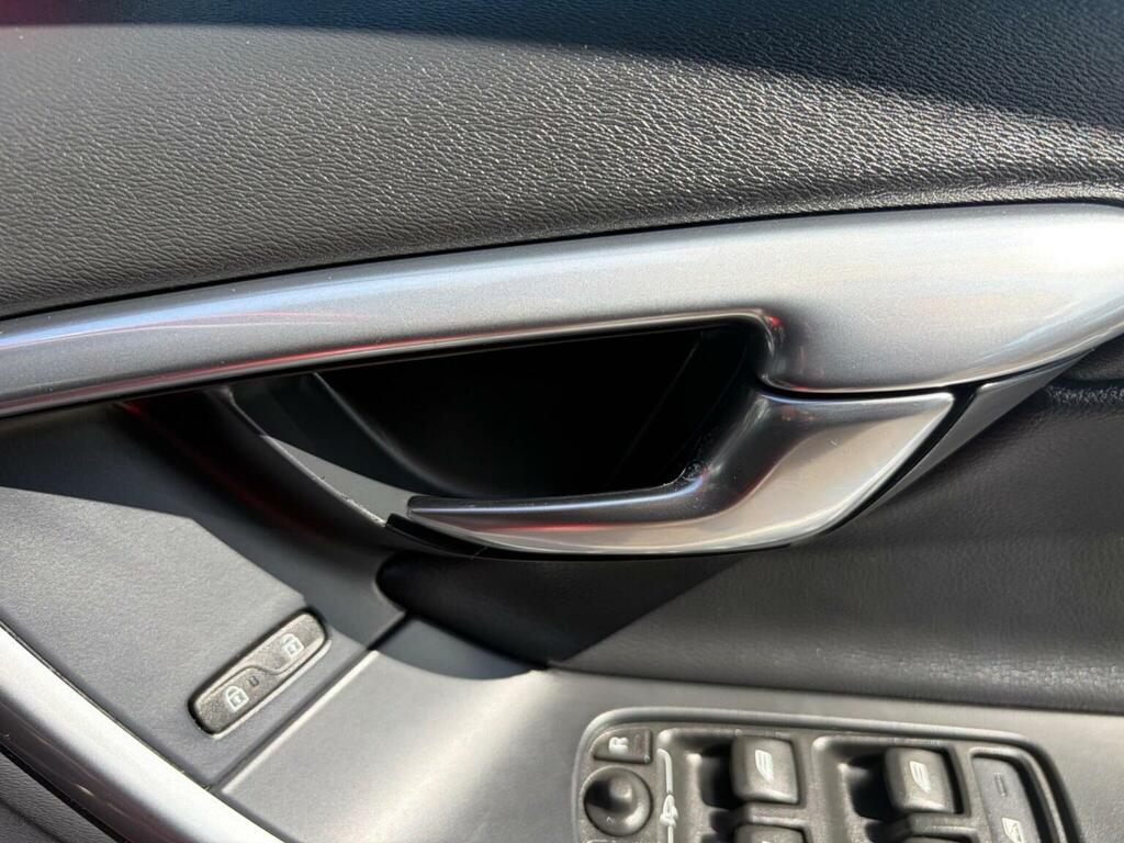 Volvo S60 2L R-design Lux Nav Red #56